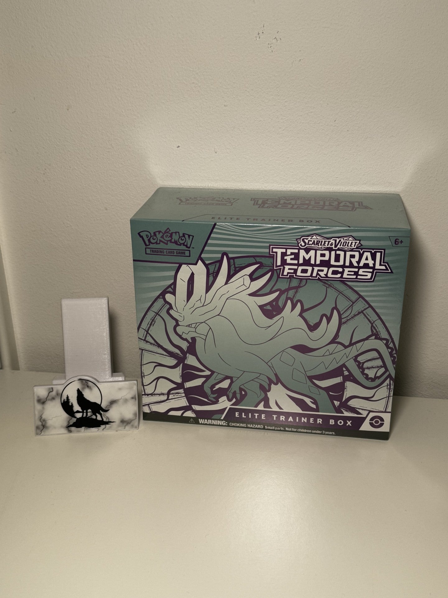 Scarlet and Violet Temporal Forces Elite Trainer Box Walking Wake (Blue & Purple)
